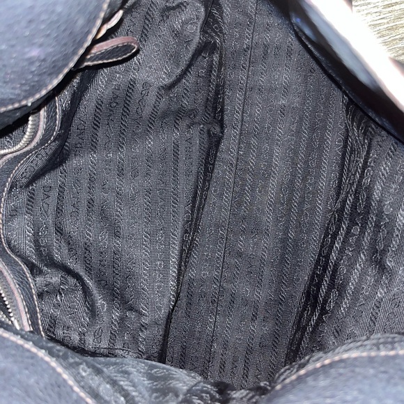Black Prada shoulder bag - Picture 2 of 8